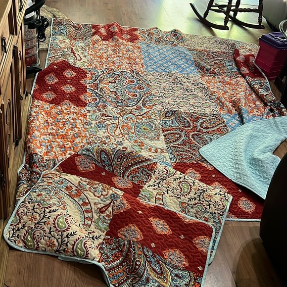 Bedding King Size Quilt With Shams Poshmark